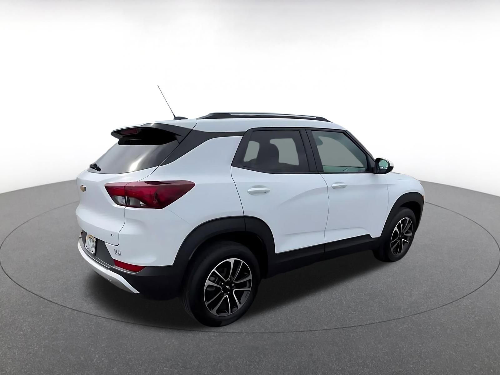 Thumbnail: 2025 Chevrolet TrailBlazer - 15