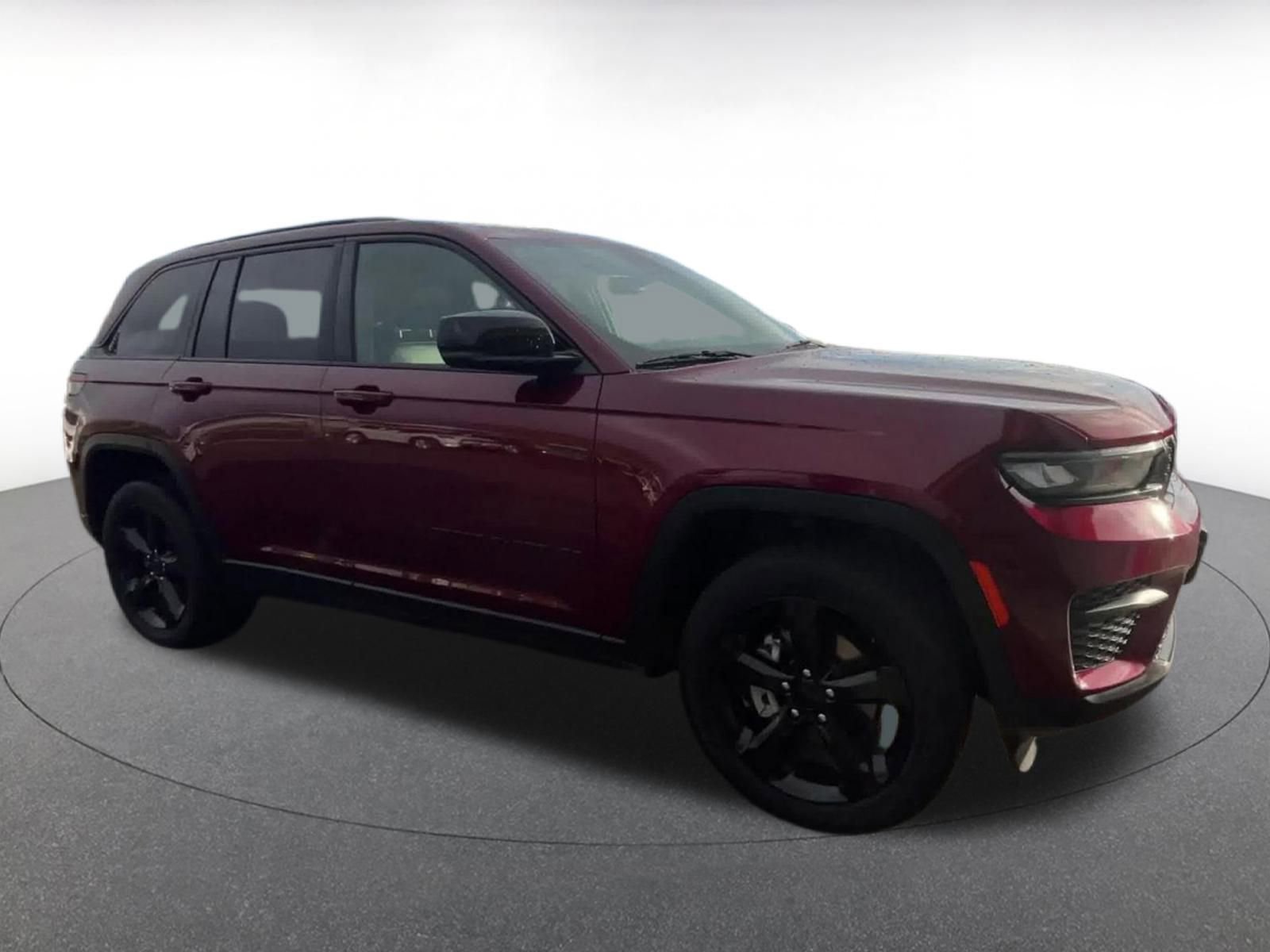 Thumbnail: 2023 Jeep Grand Cherokee - 16