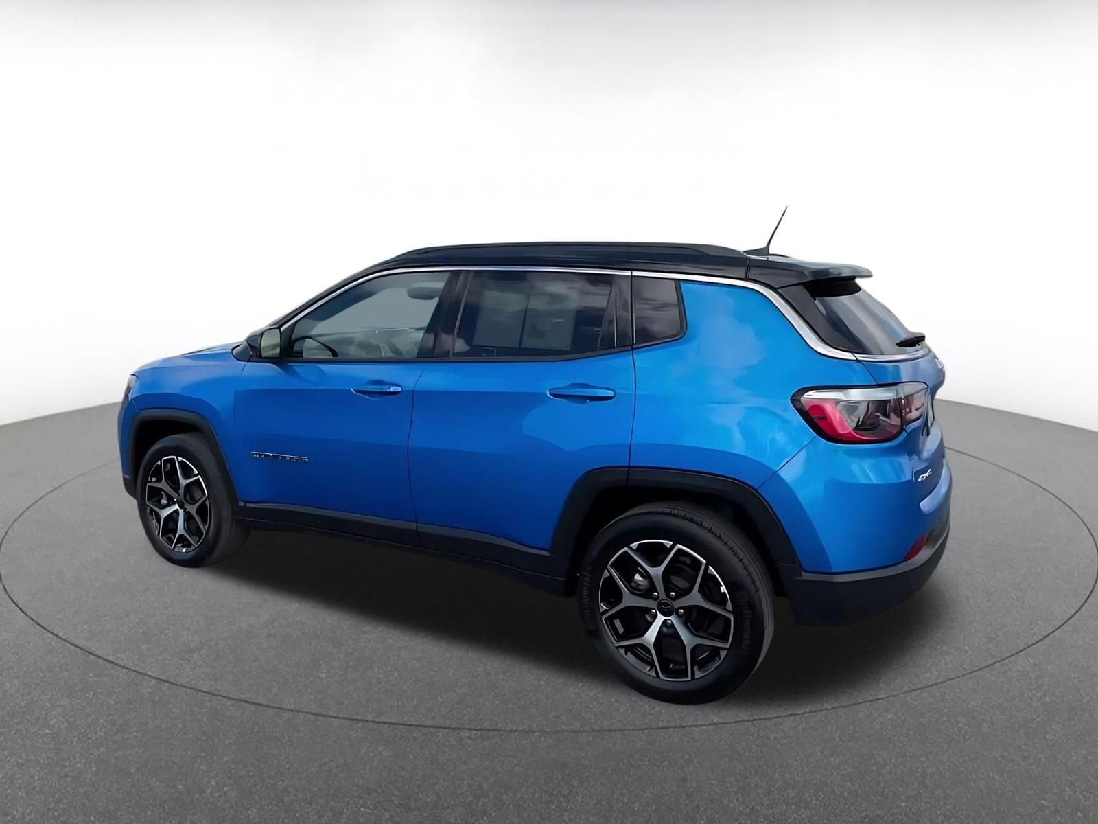 Thumbnail: 2025 Jeep Compass - 10
