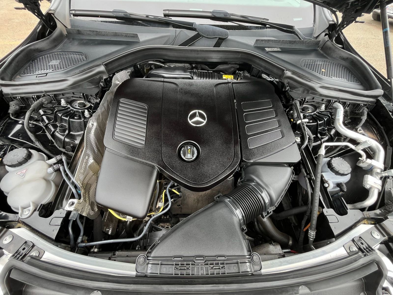 Thumbnail: 2024 Mercedes-Benz GLC - 32