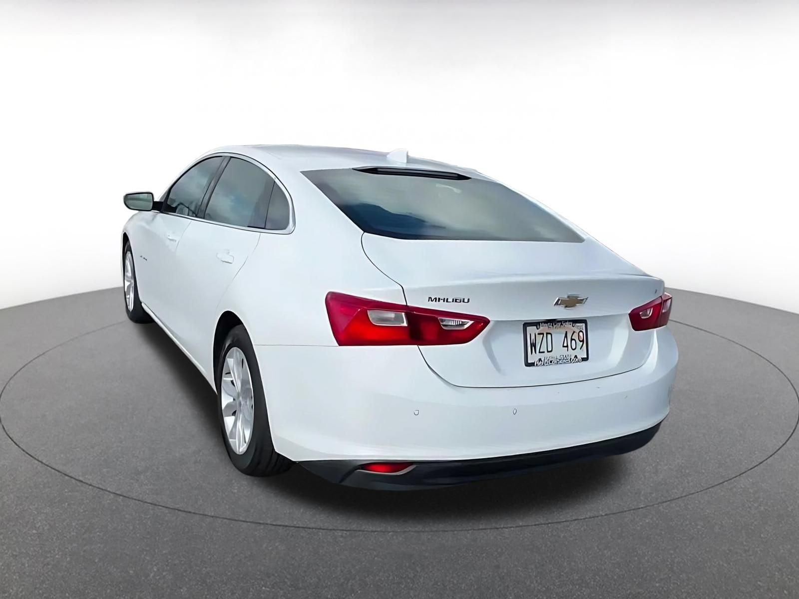Thumbnail: 2024 Chevrolet Malibu - 10