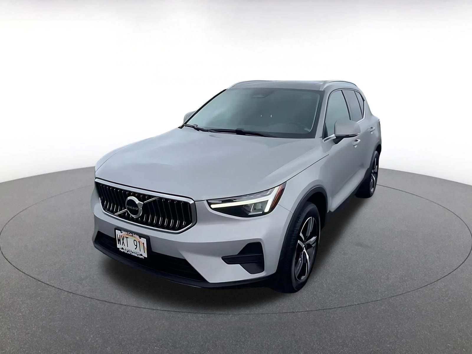 Thumbnail: 2024 Volvo XC40 - 7