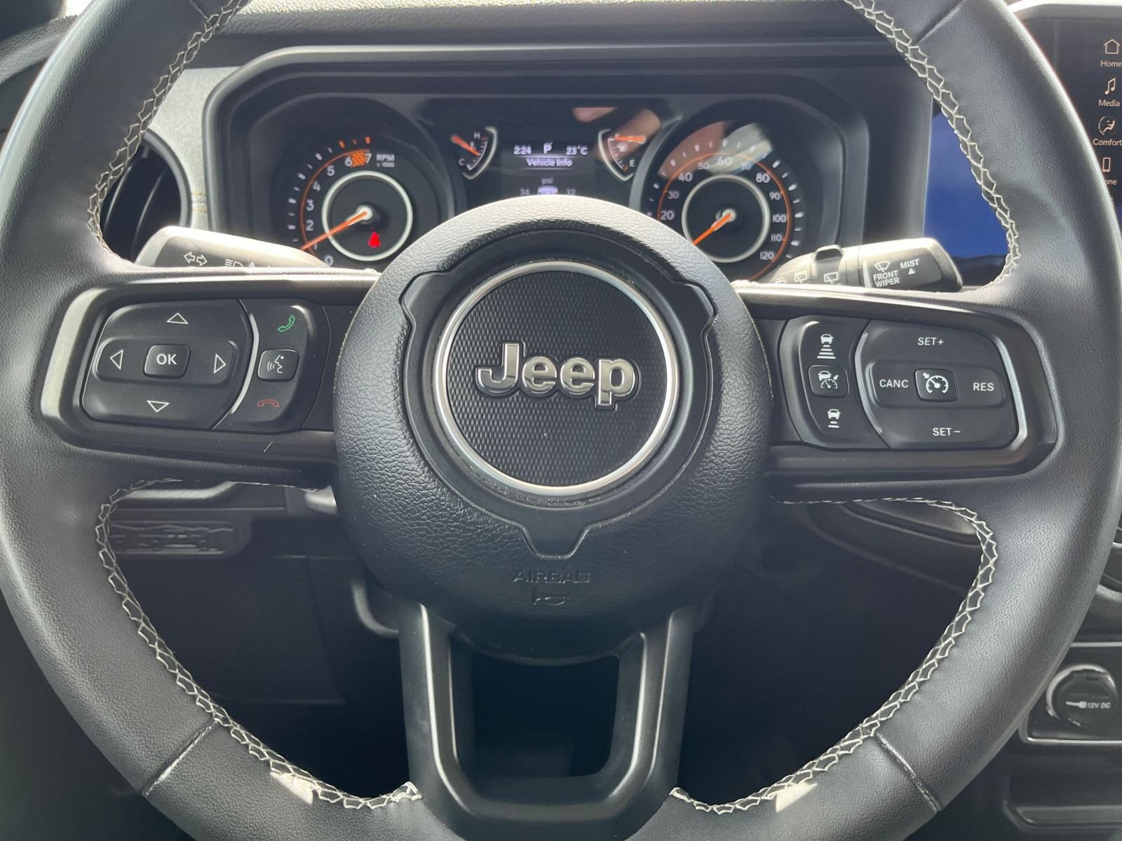 Thumbnail: 2025 Jeep Wrangler - 19