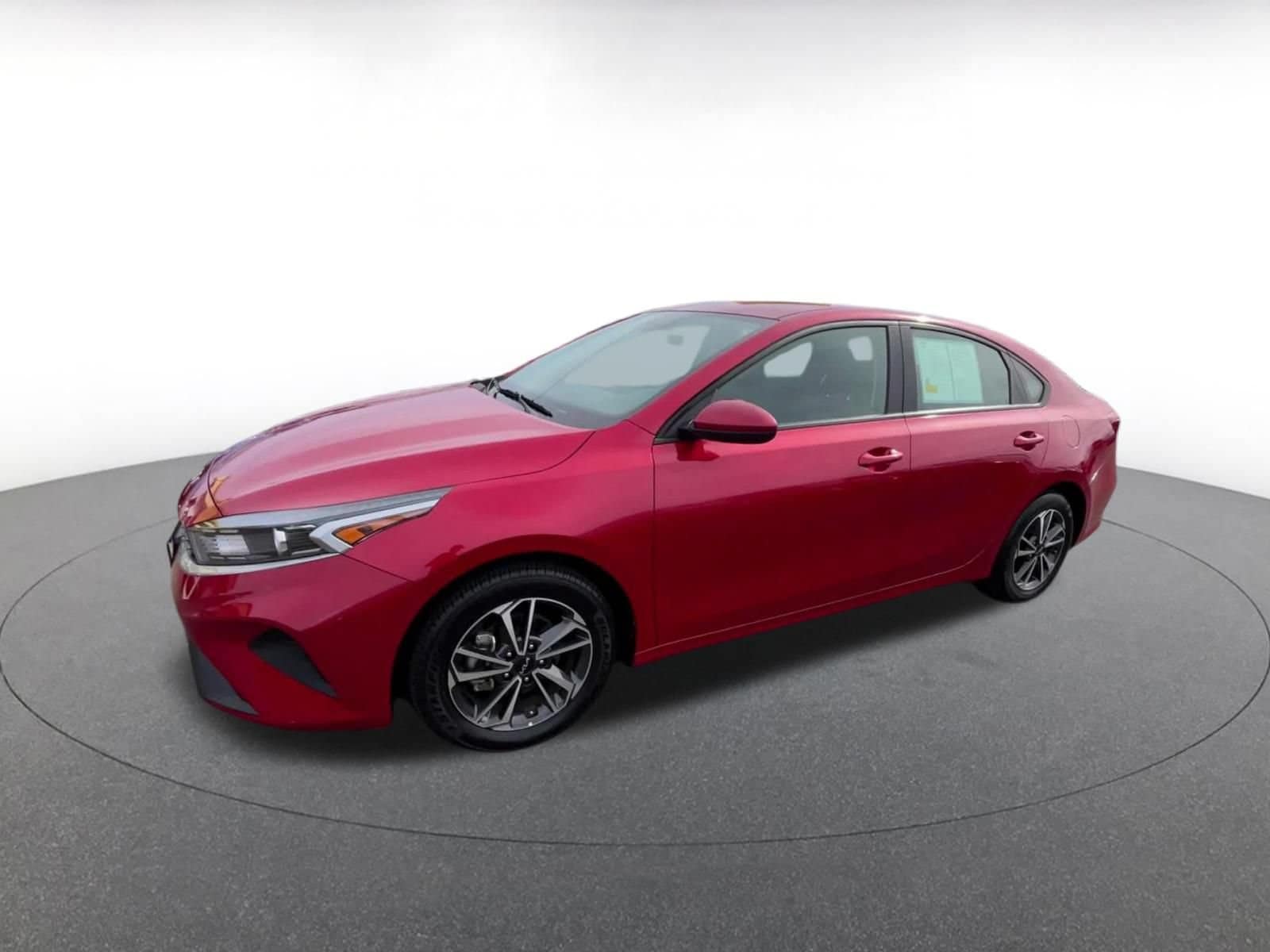 Thumbnail: 2024 Kia Forte - 7