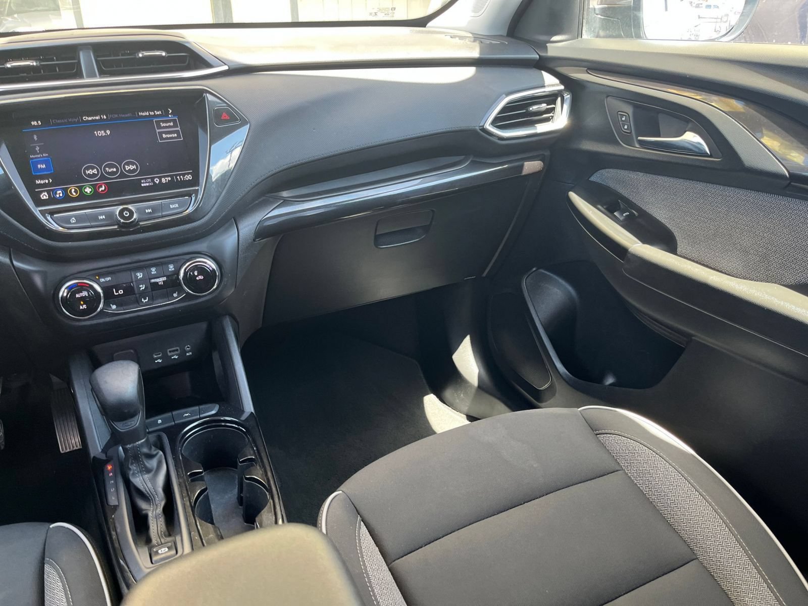 Thumbnail: 2023 Chevrolet TrailBlazer - 34