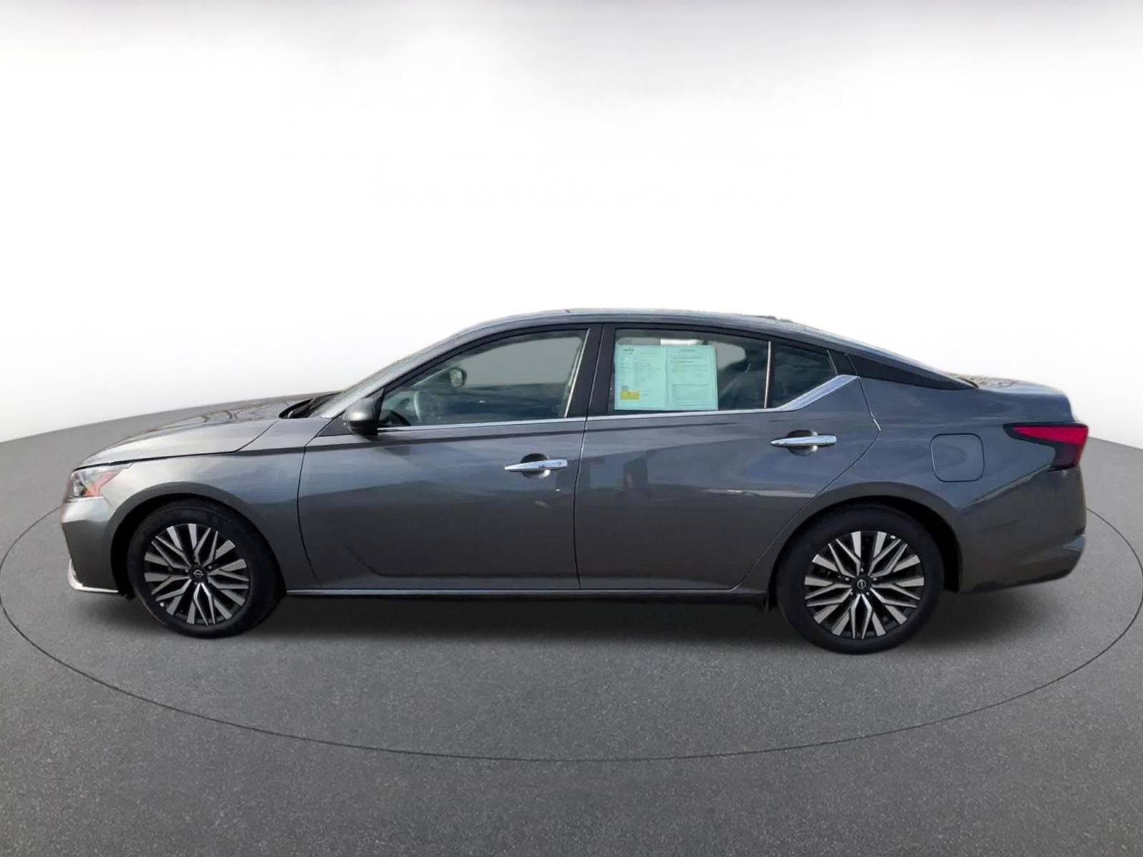 Thumbnail: 2025 Nissan Altima - 10
