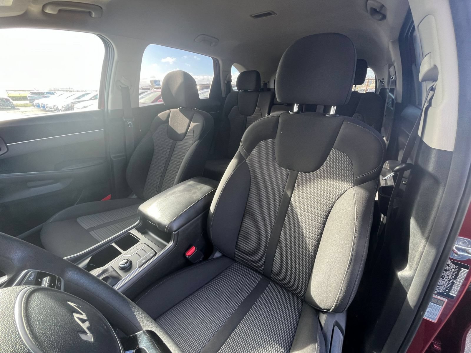 Thumbnail: 2023 Kia Sorento - 31