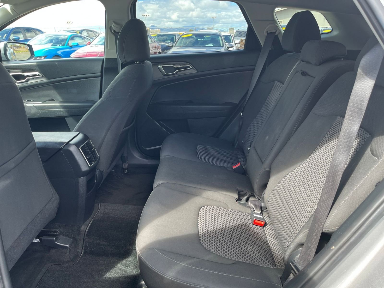 Thumbnail: 2023 Kia Sportage - 24