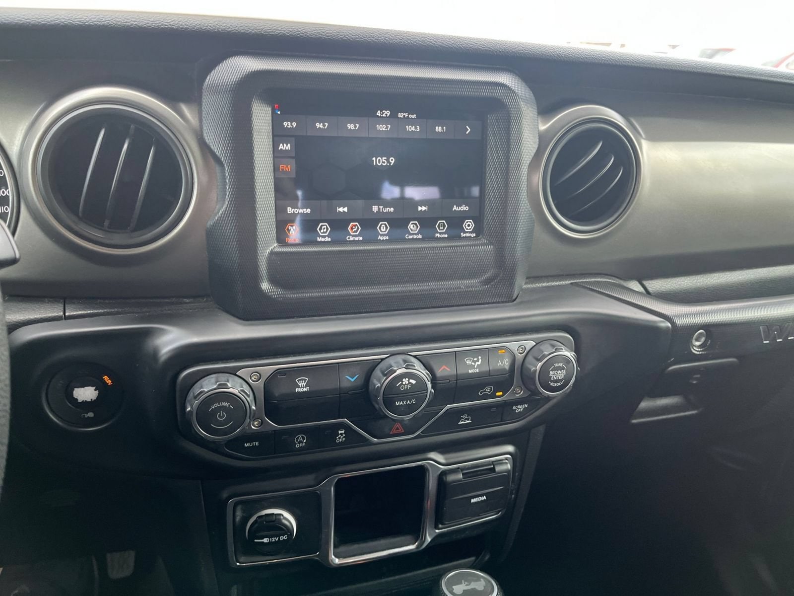 Thumbnail: 2023 Jeep Wrangler - 16