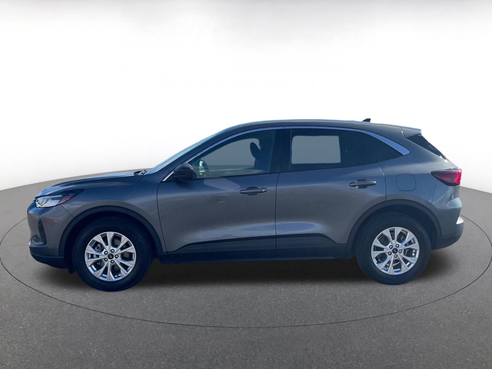 Thumbnail: 2023 Ford Escape - 9