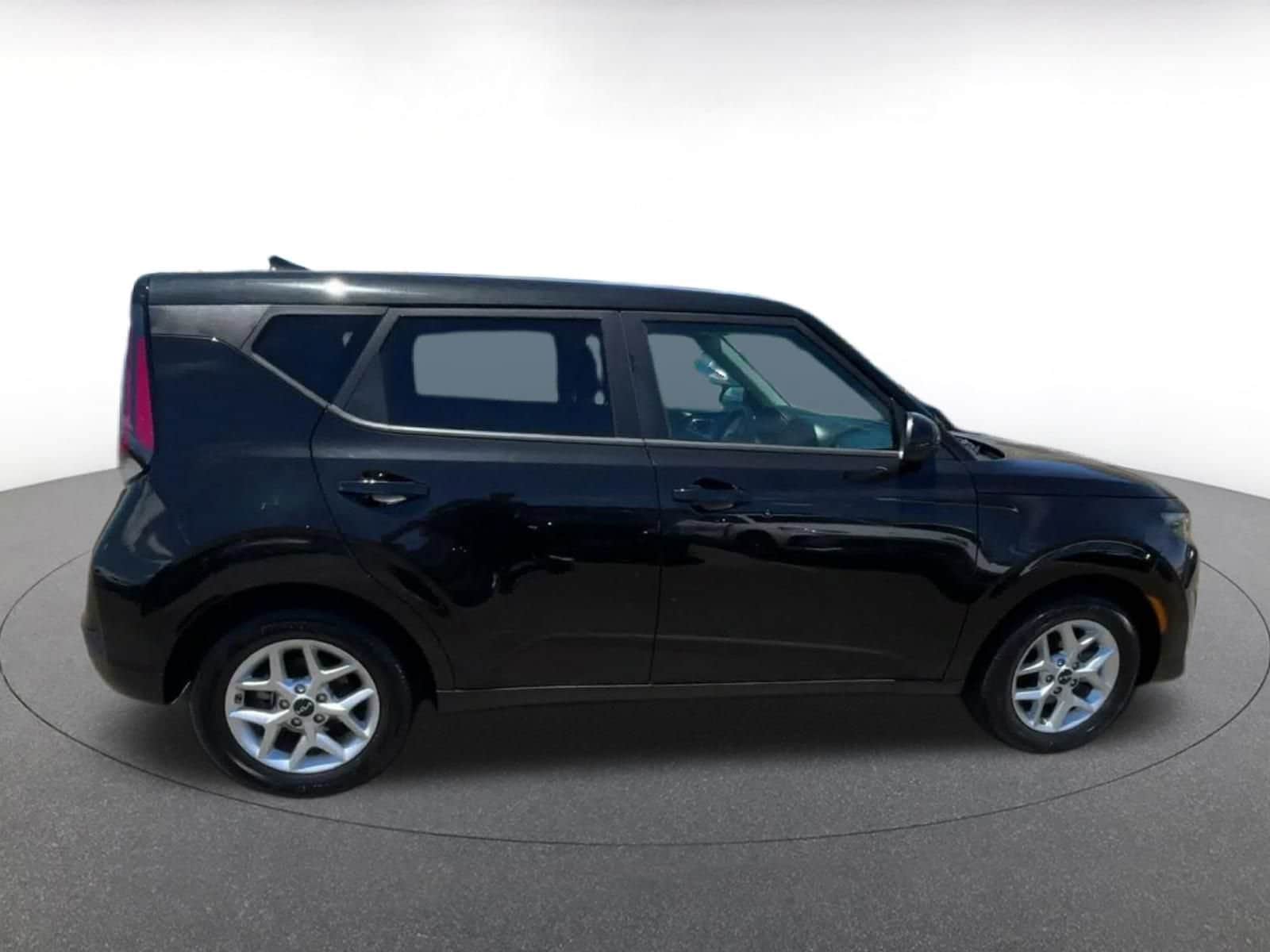 Thumbnail: 2025 Kia Soul - 16