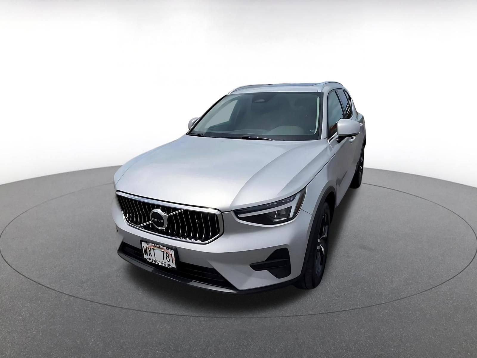 Thumbnail: 2024 Volvo XC40 - 7