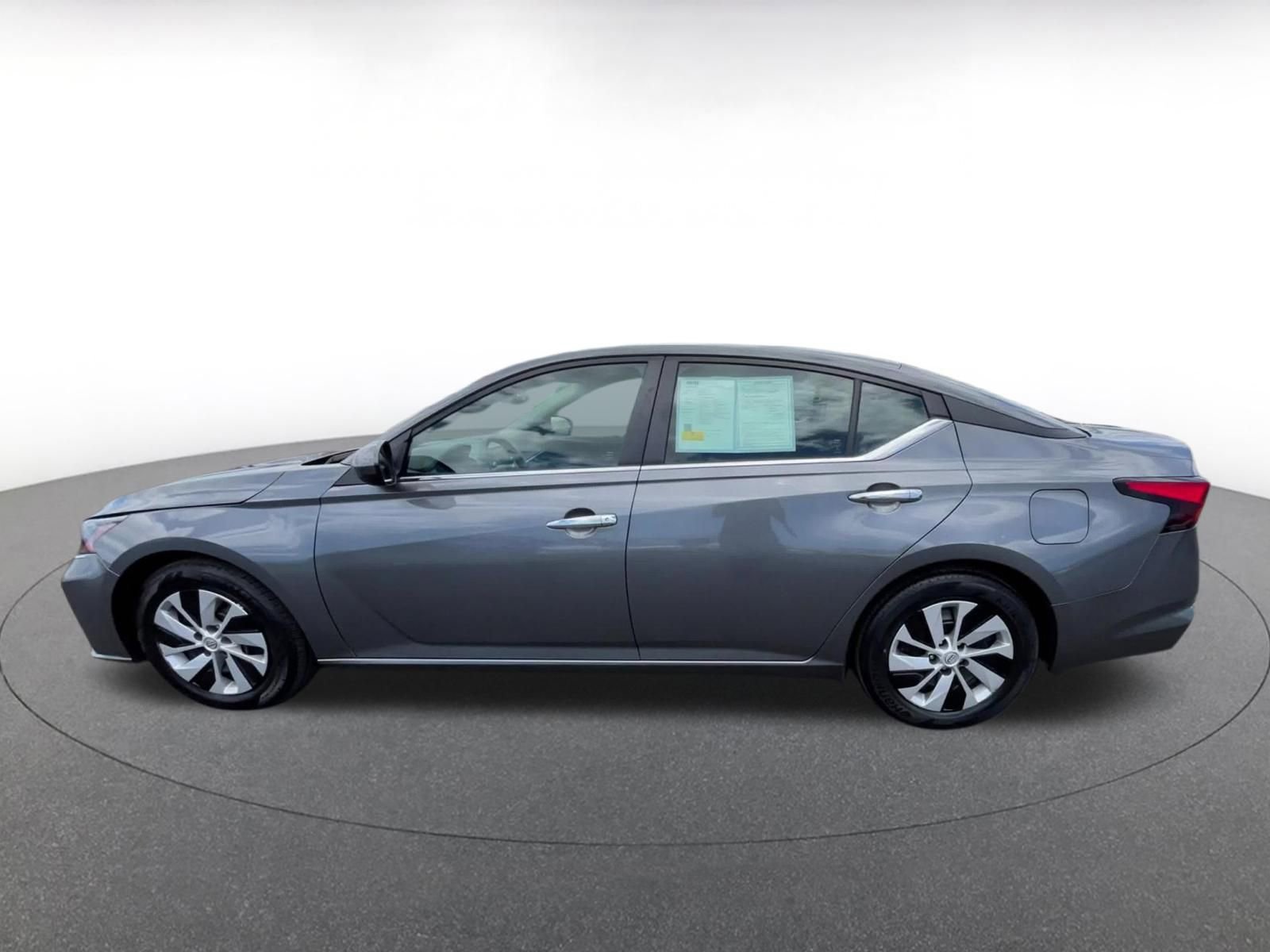 Thumbnail: 2023 Nissan Altima - 9