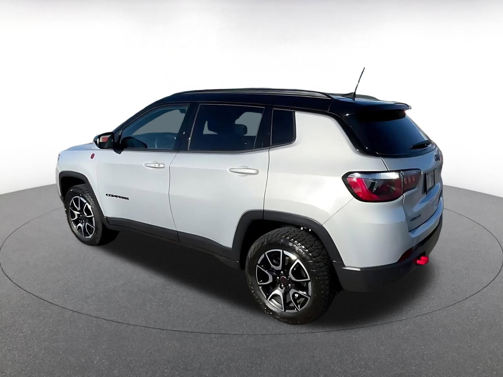 Thumbnail: 2025 Jeep Compass - 10