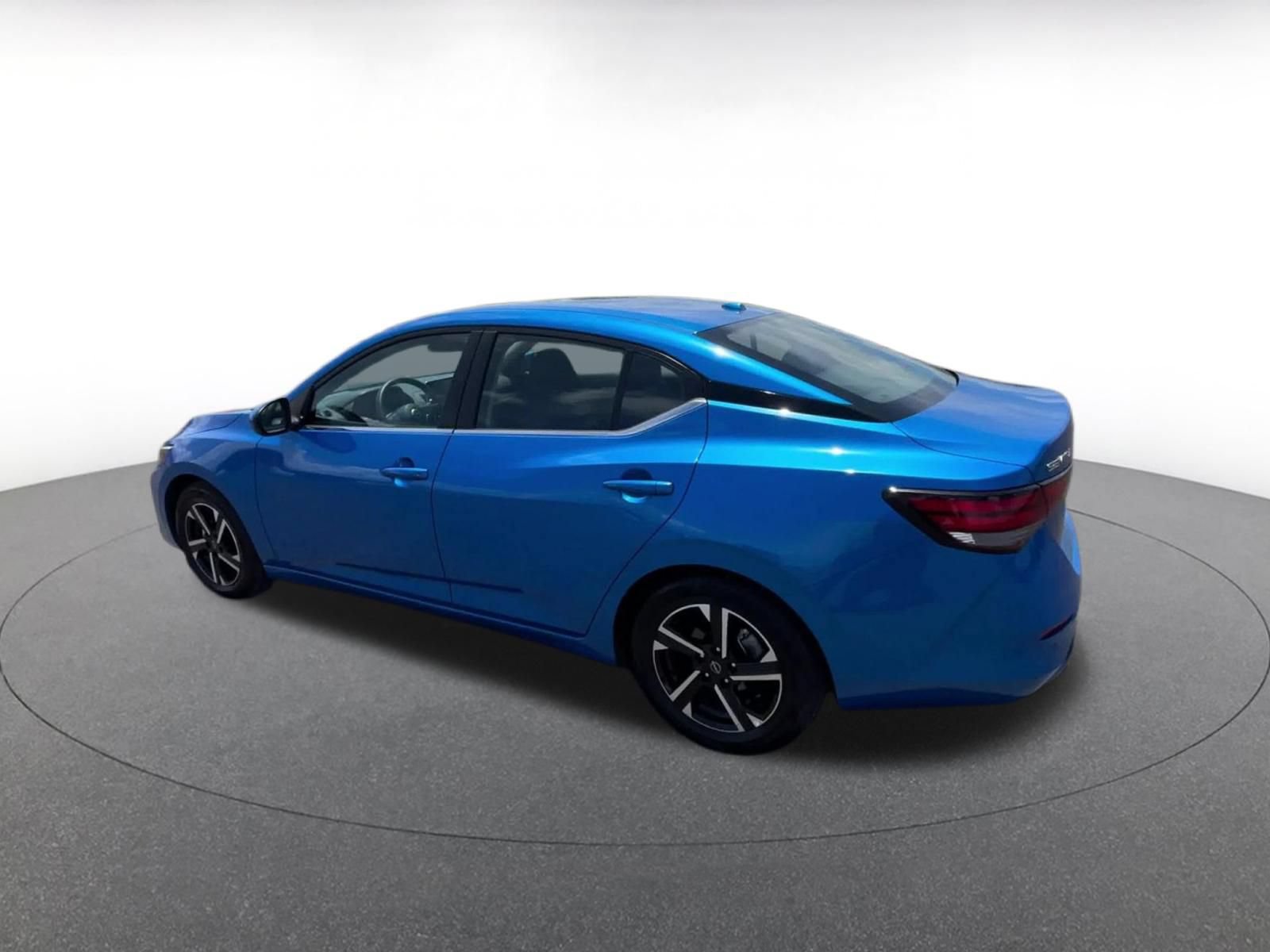 Thumbnail: 2025 Nissan Sentra - 10