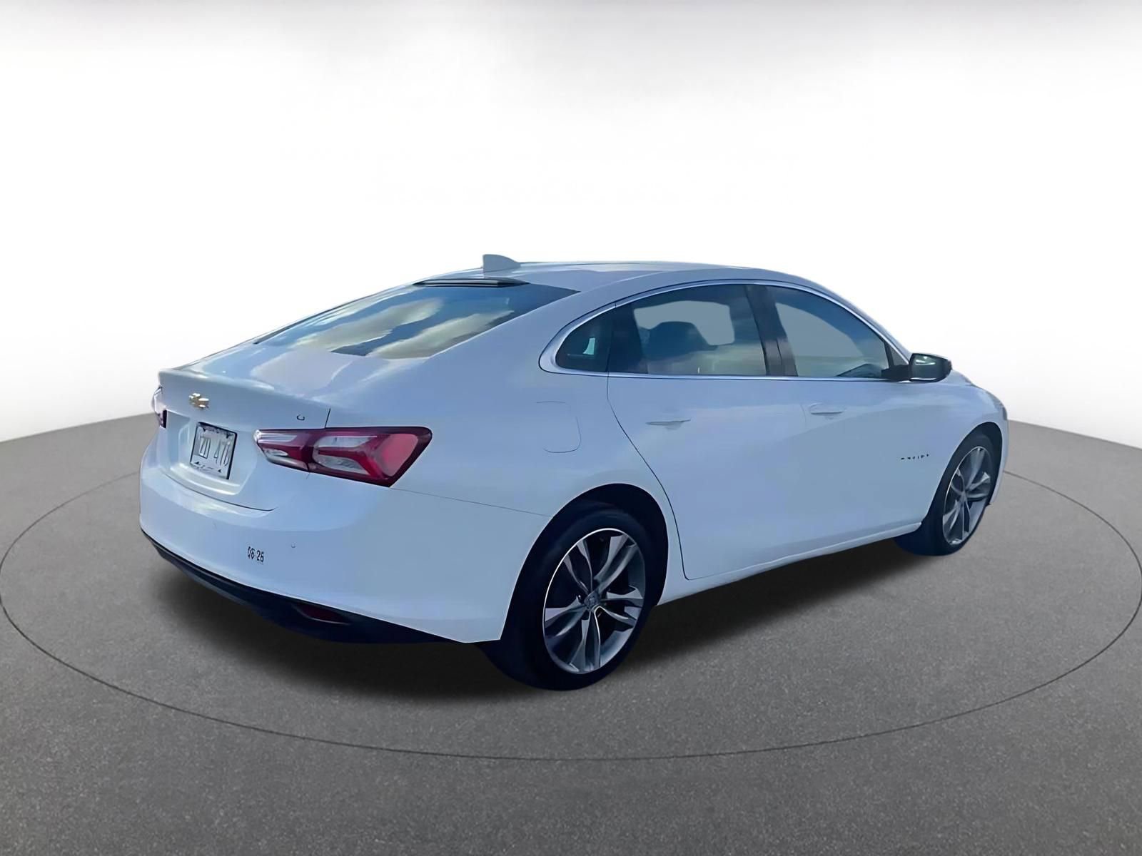 Thumbnail: 2024 Chevrolet Malibu - 15