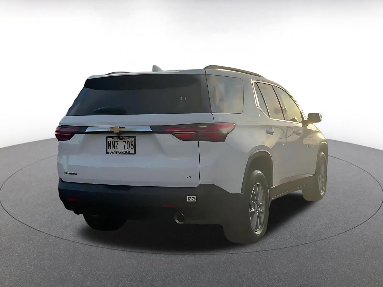 Thumbnail: 2023 Chevrolet Traverse - 14