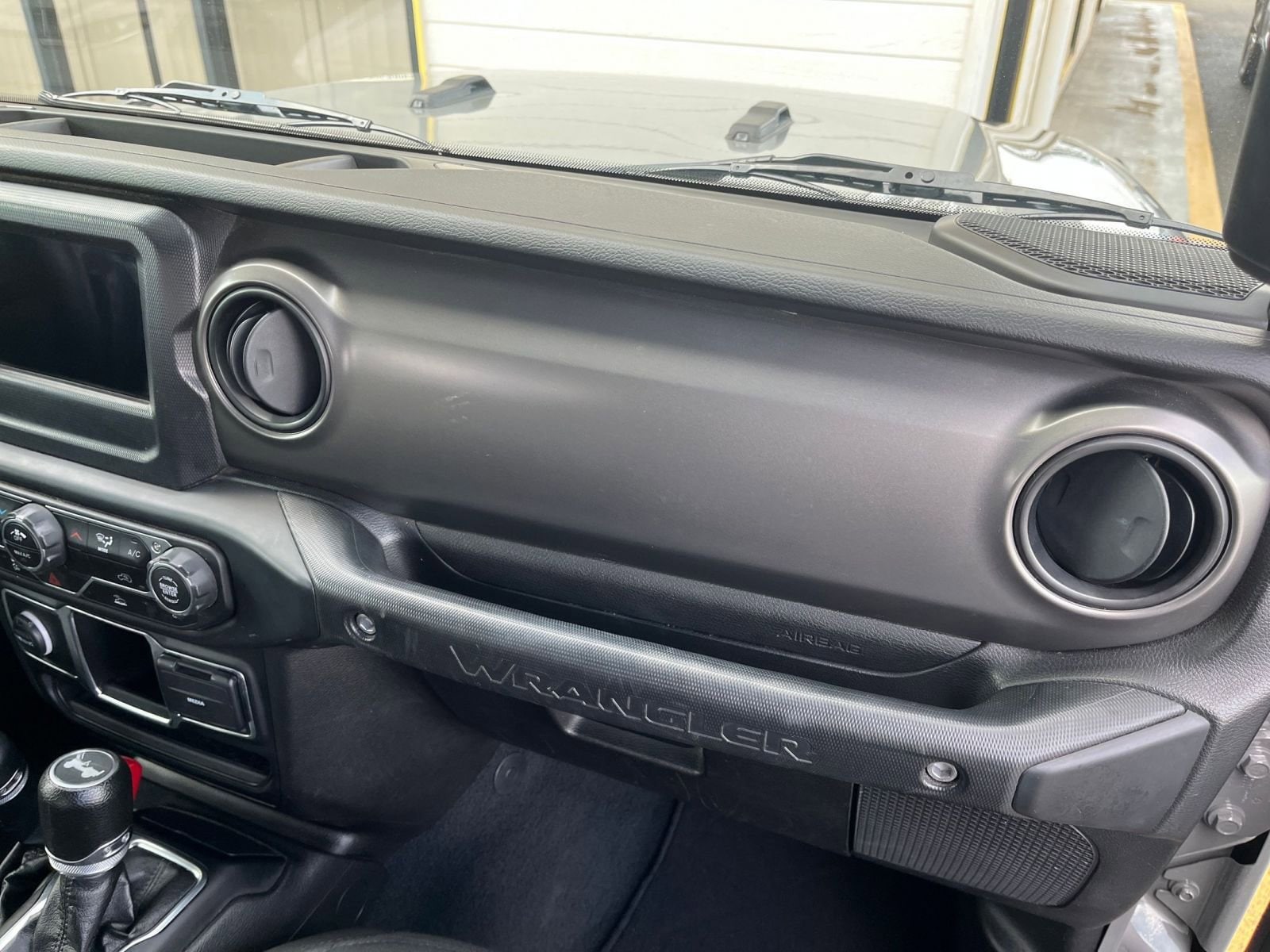 Thumbnail: 2023 Jeep Wrangler - 34