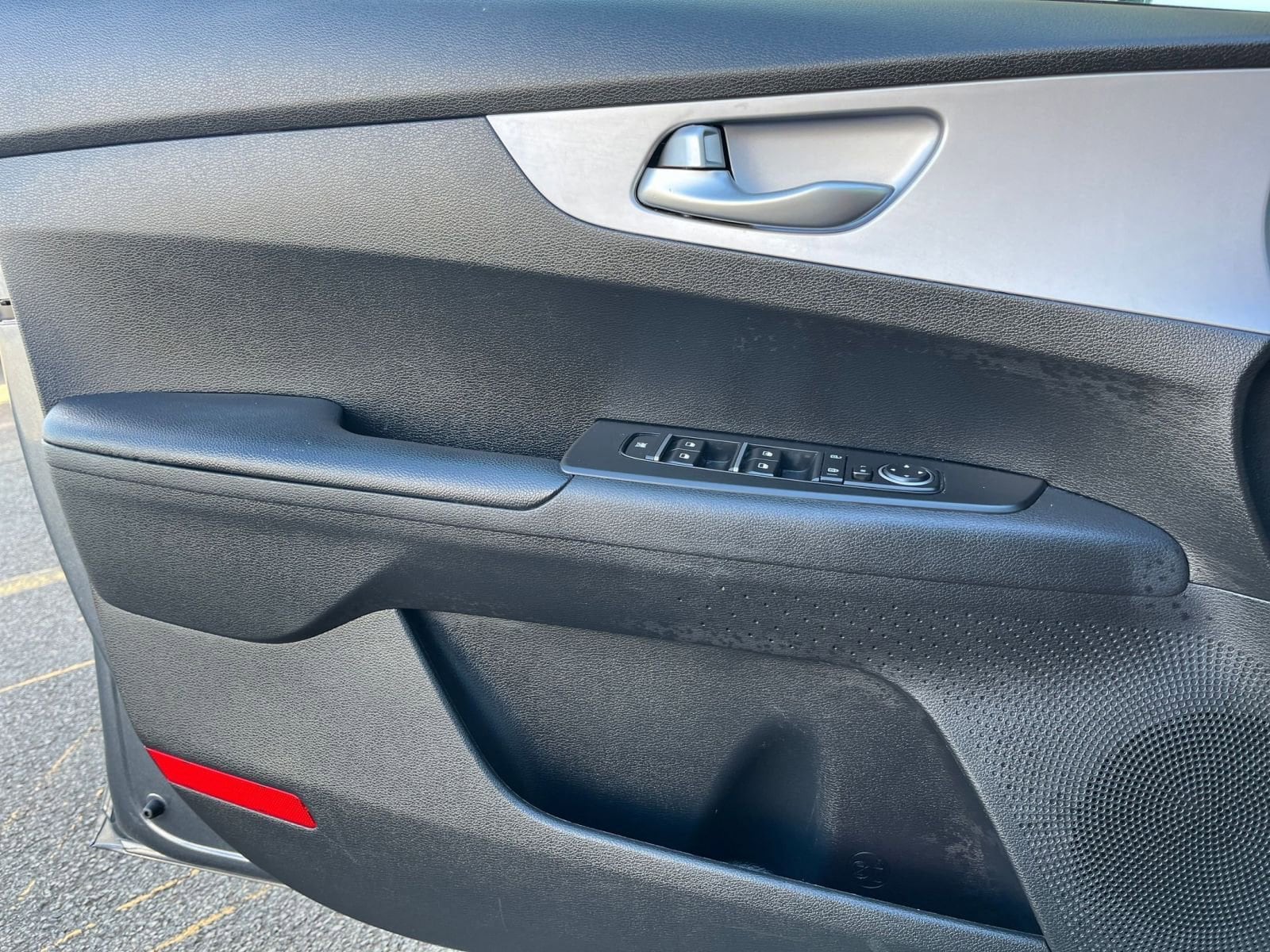 Thumbnail: 2024 Kia Forte - 18