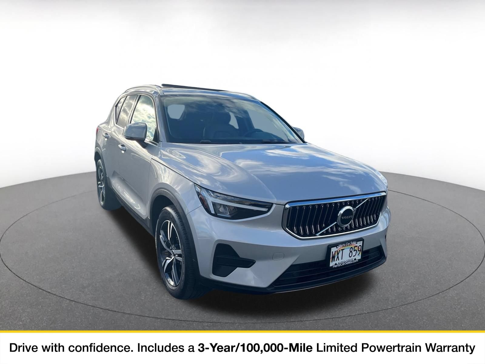 Thumbnail: 2024 Volvo XC40 - 1