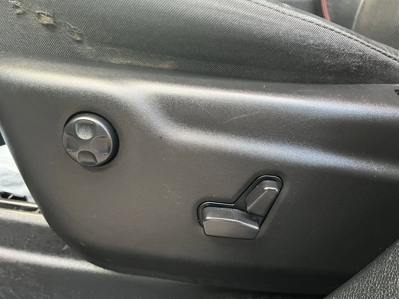 Thumbnail: 2023 Dodge Durango - 32