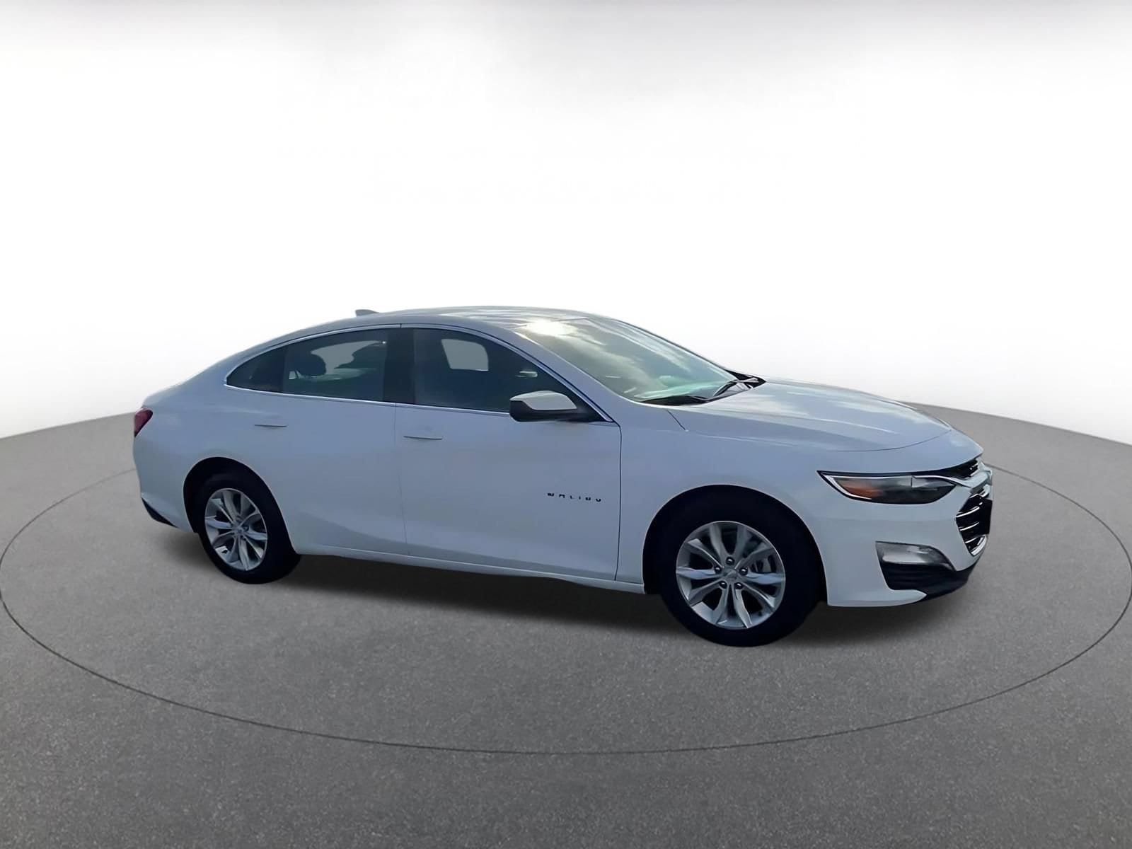Thumbnail: 2024 Chevrolet Malibu - 2