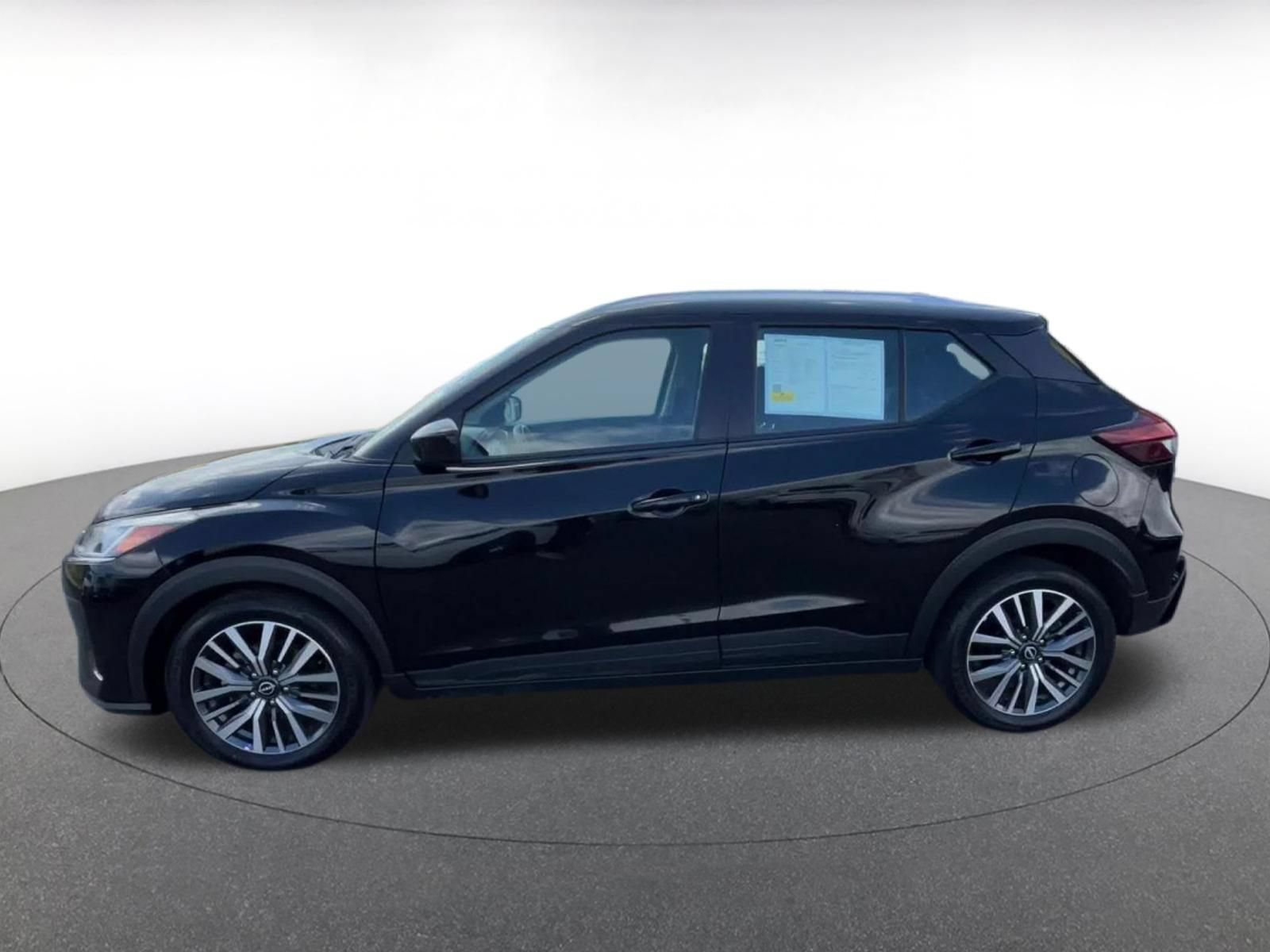 Thumbnail: 2024 Nissan Kicks - 8
