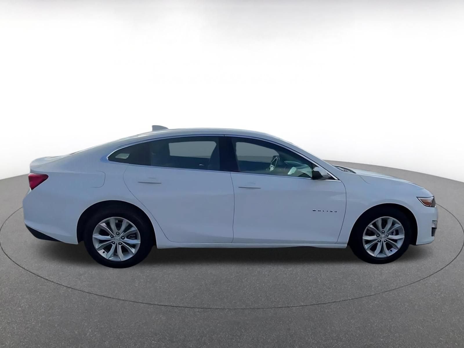 Thumbnail: 2024 Chevrolet Malibu - 15
