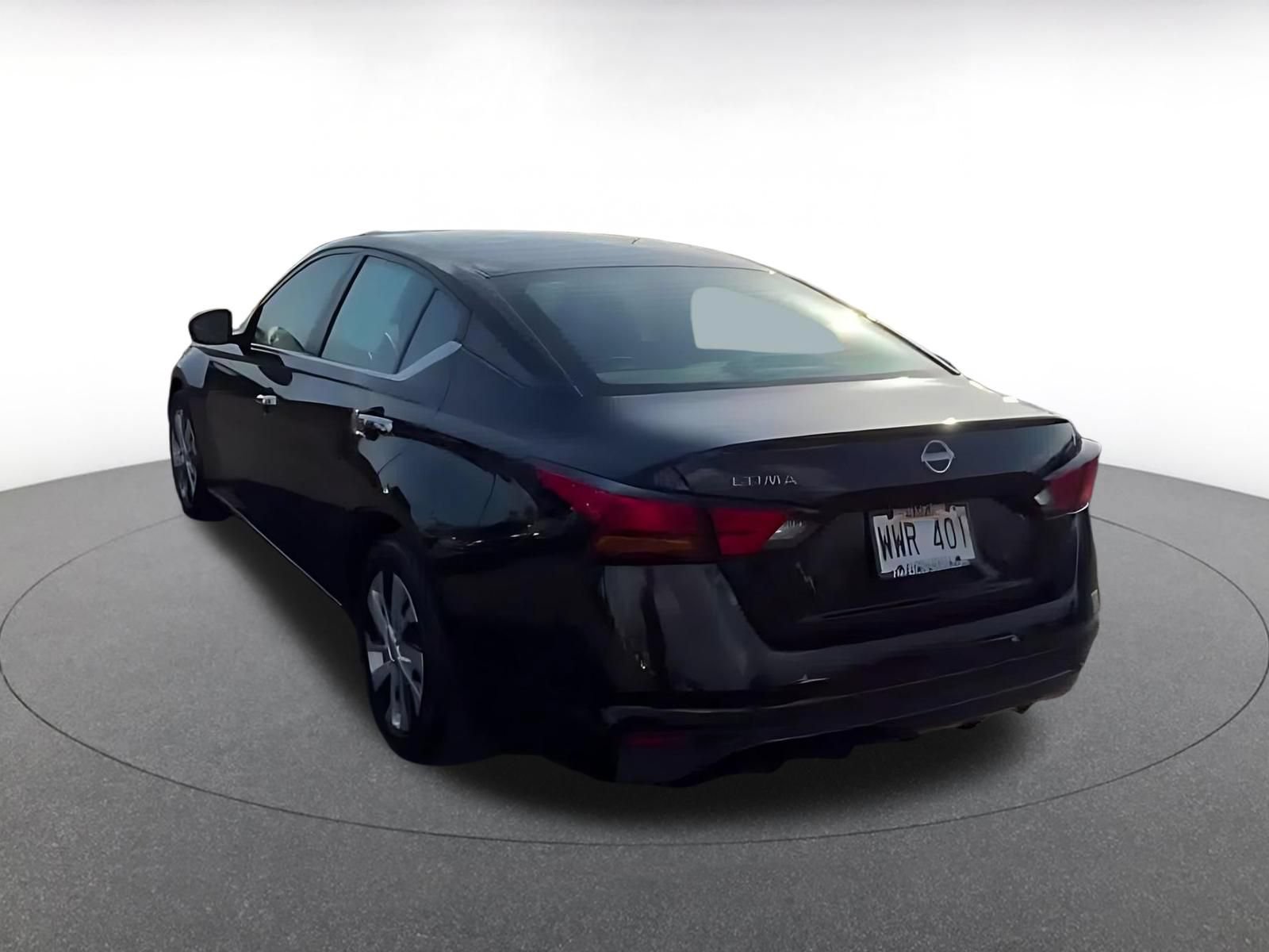 Thumbnail: 2023 Nissan Altima - 9