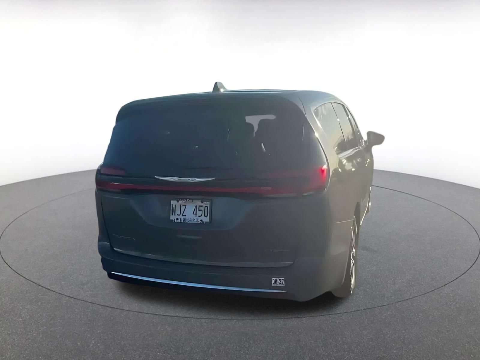 Thumbnail: 2022 Chrysler Pacifica - 12