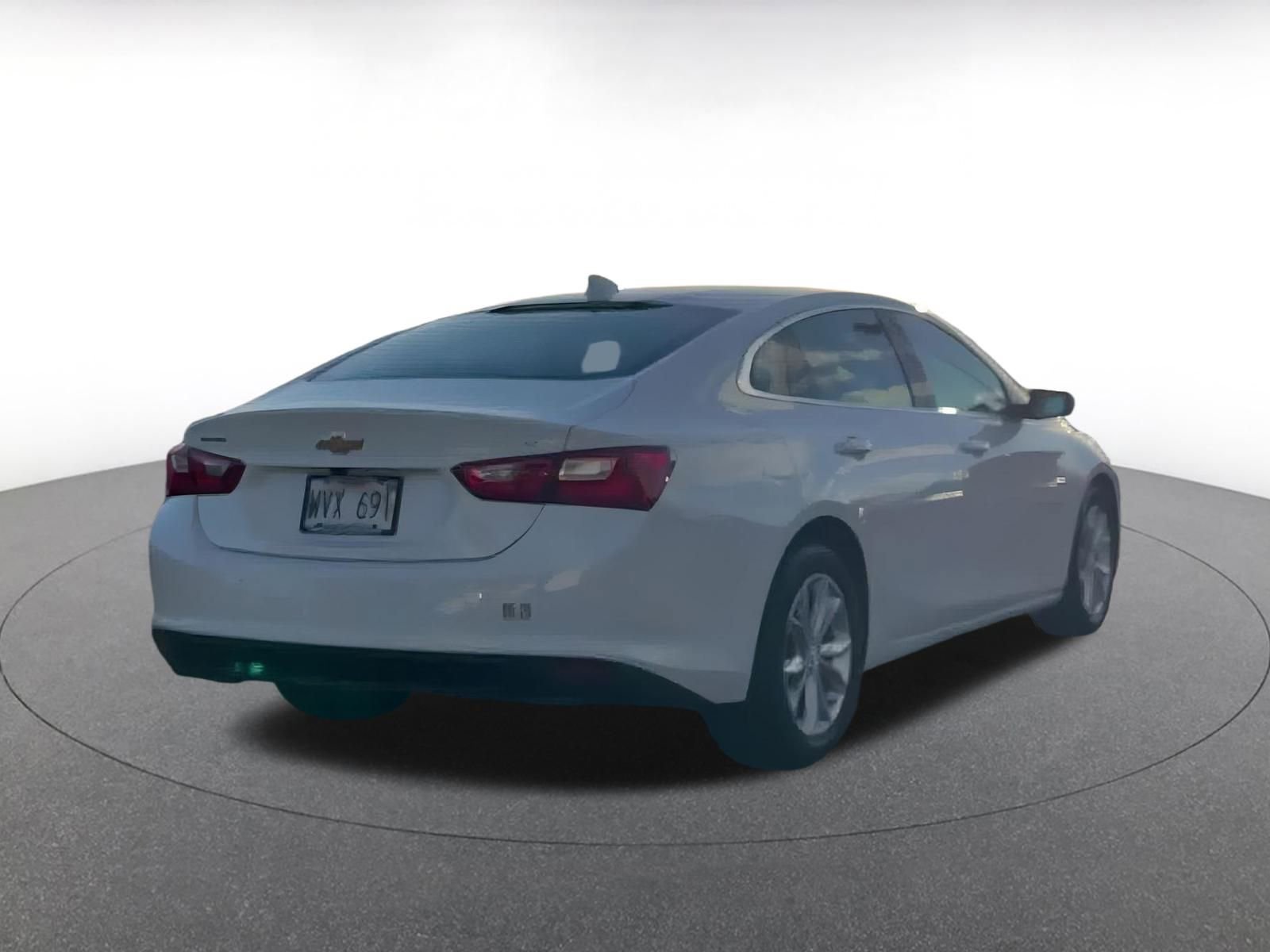 Thumbnail: 2023 Chevrolet Malibu - 14