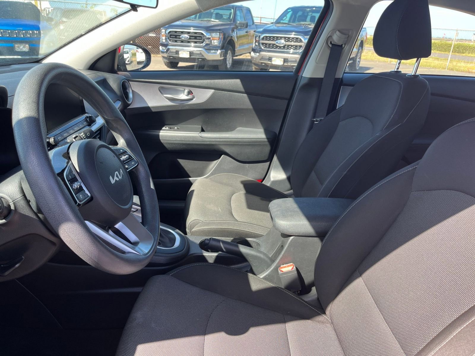 Thumbnail: 2024 Kia Forte - 25