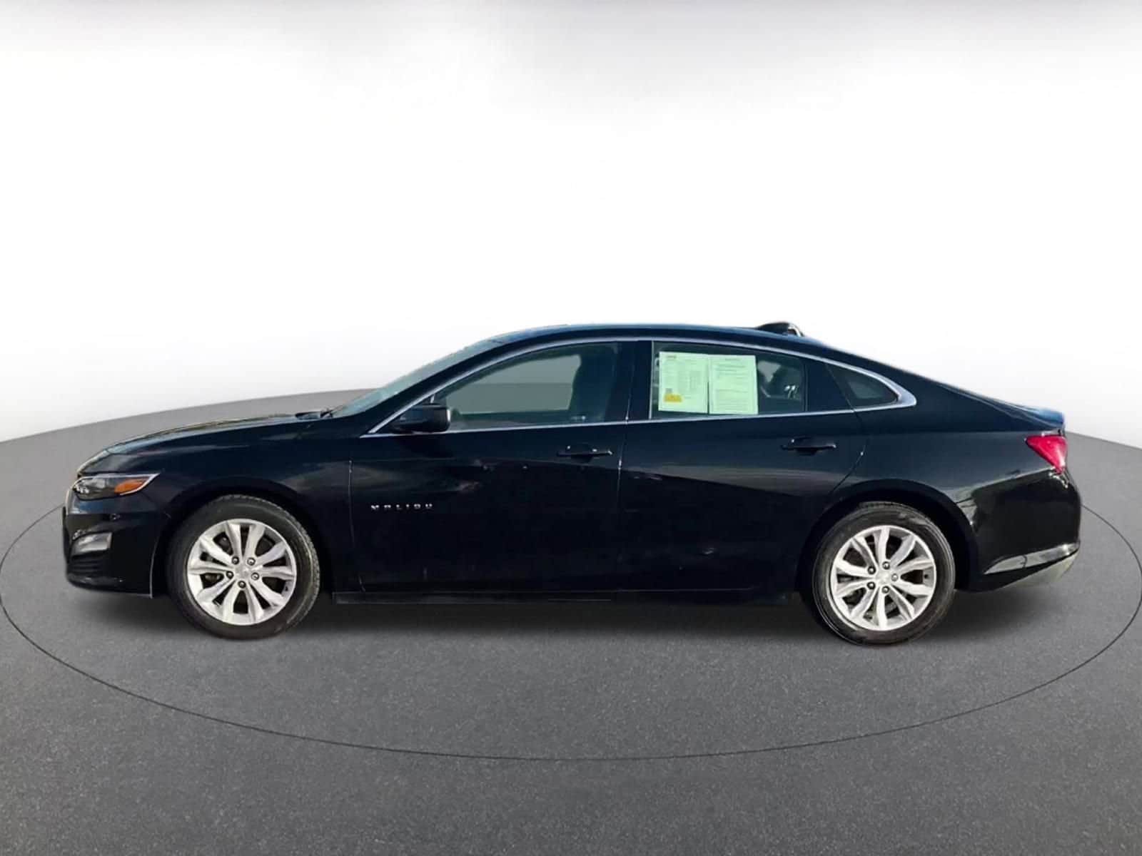 Thumbnail: 2023 Chevrolet Malibu - 9