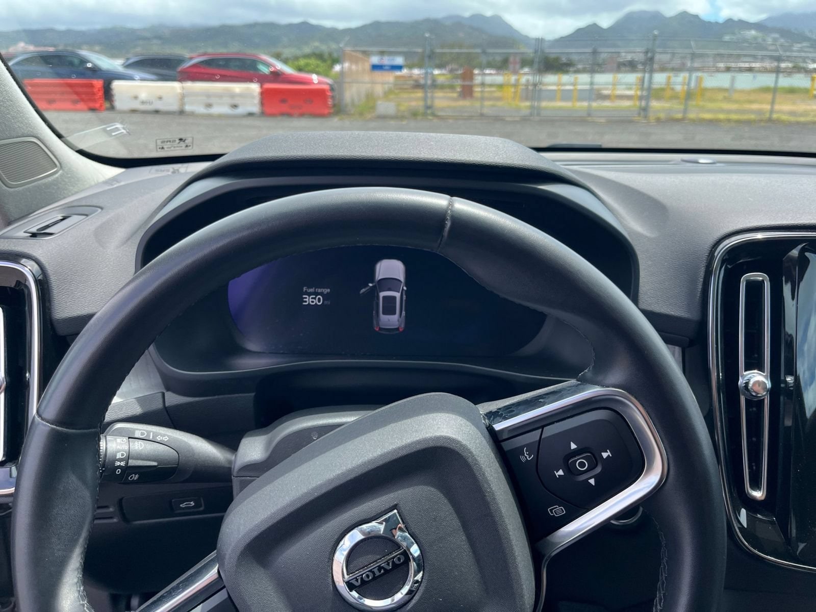 Thumbnail: 2024 Volvo XC40 - 29