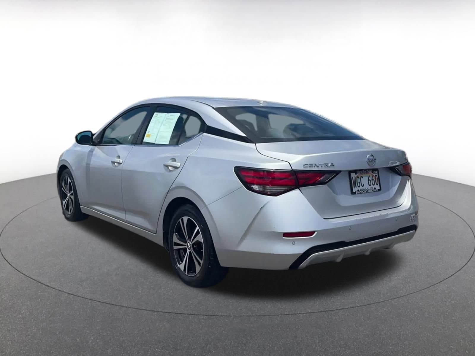 Thumbnail: 2021 Nissan Sentra - 10