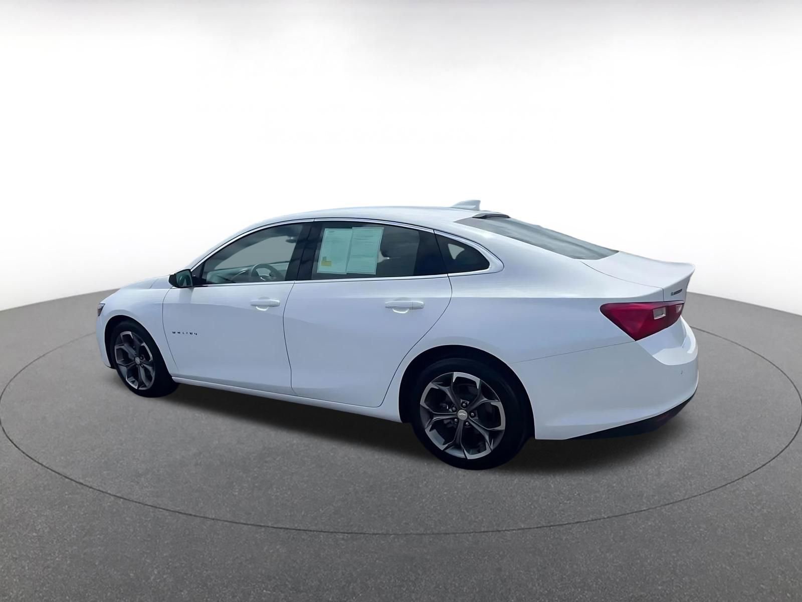 Thumbnail: 2023 Chevrolet Malibu - 9