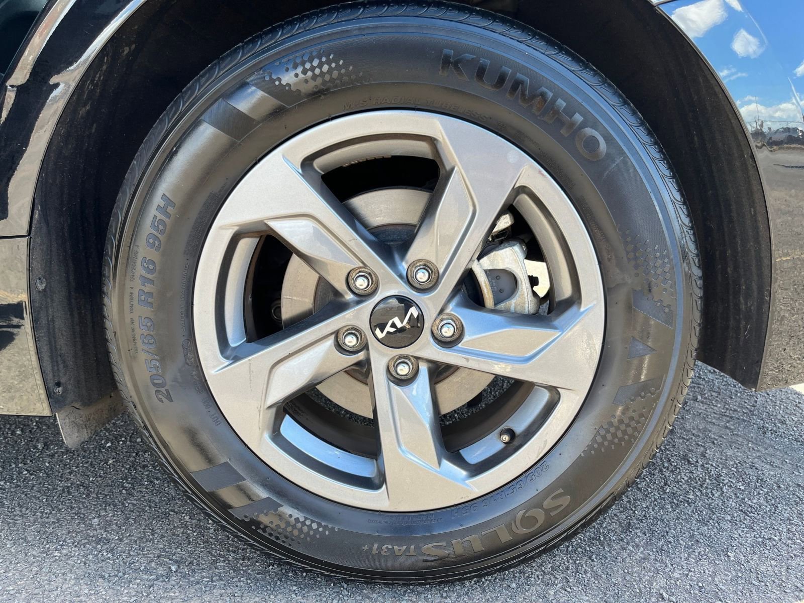 Thumbnail: 2023 Kia K5 - 28