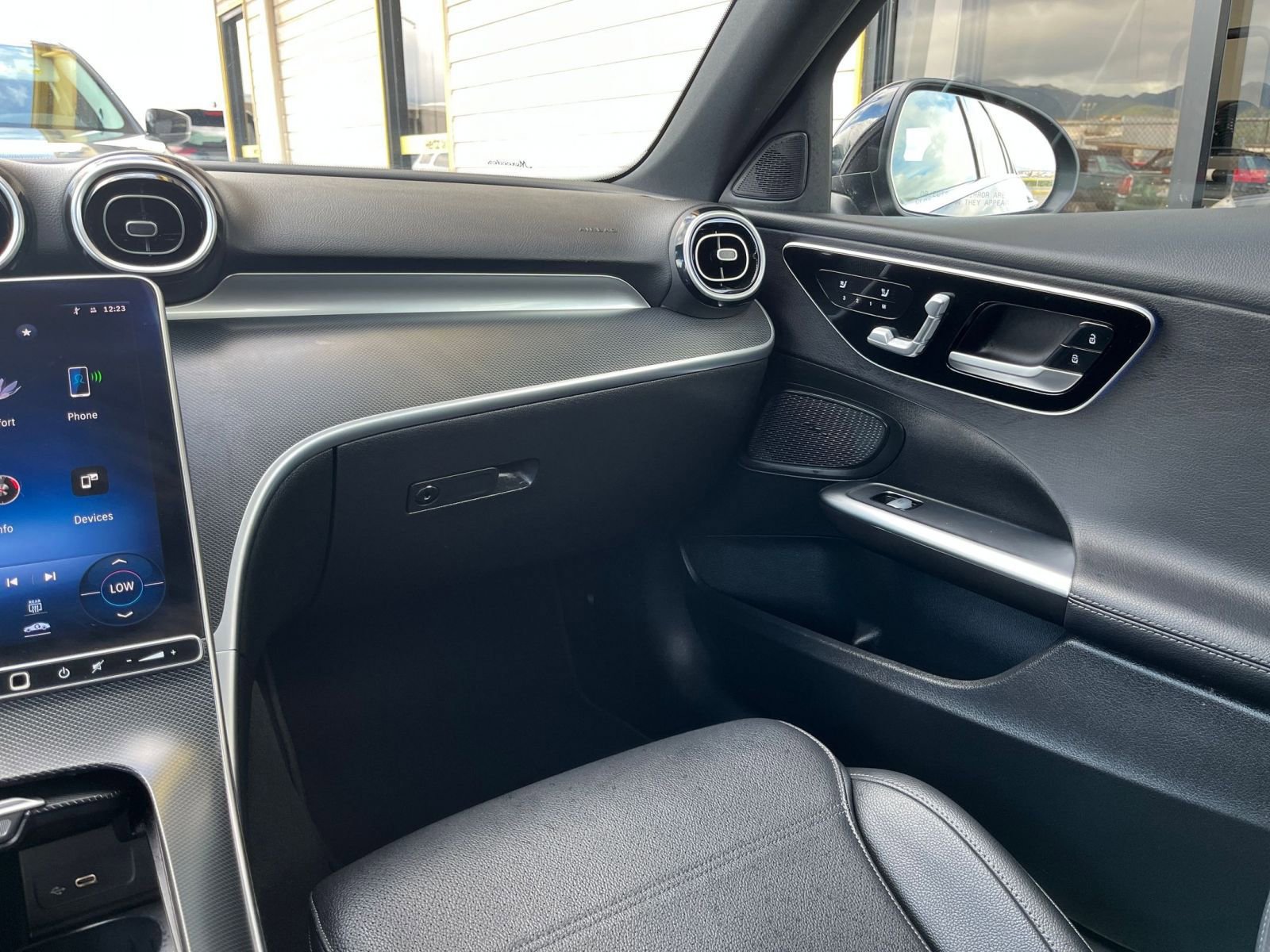 Thumbnail: 2024 Mercedes-Benz C-Class - 35