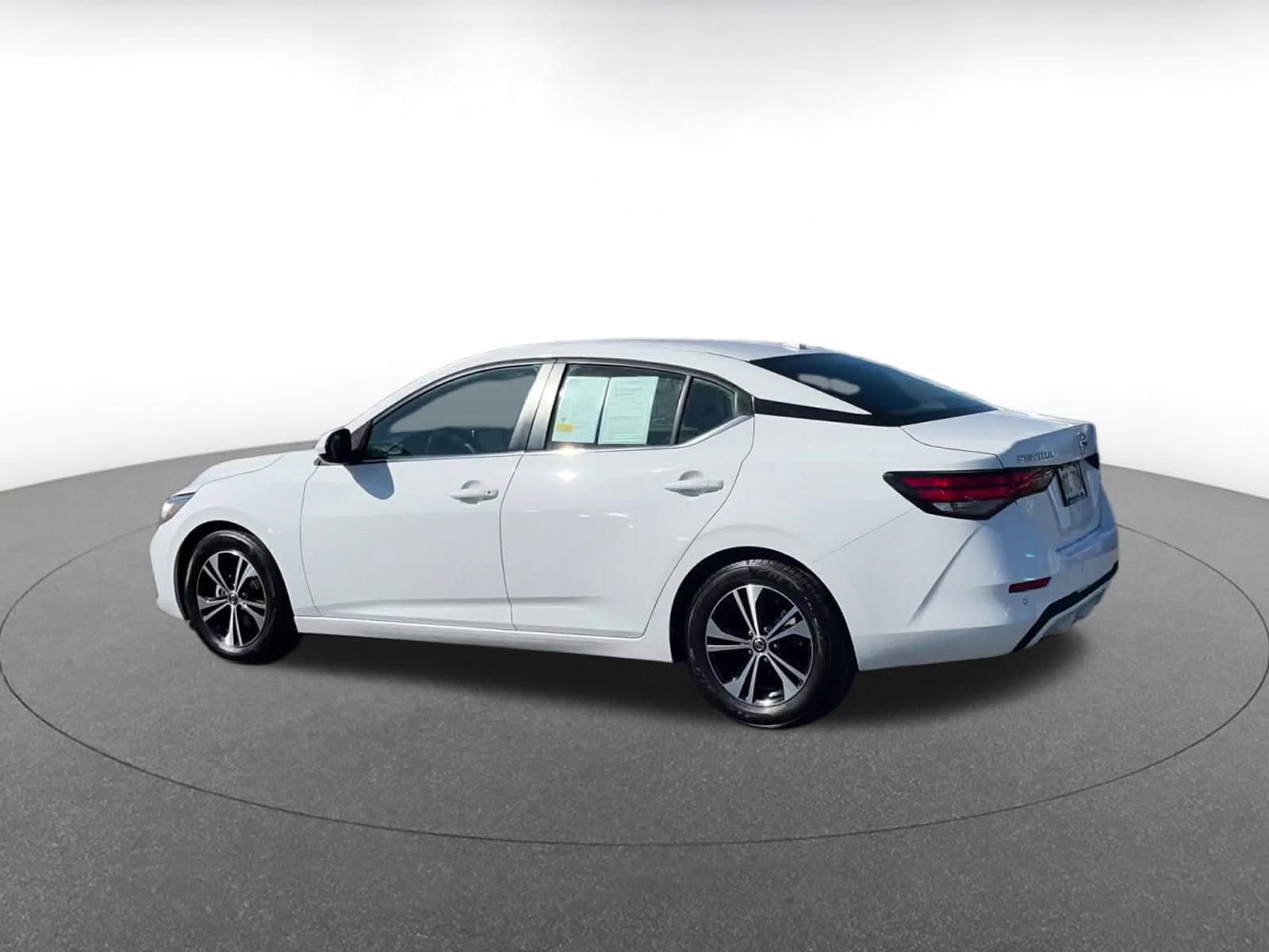 Thumbnail: 2021 Nissan Sentra - 10
