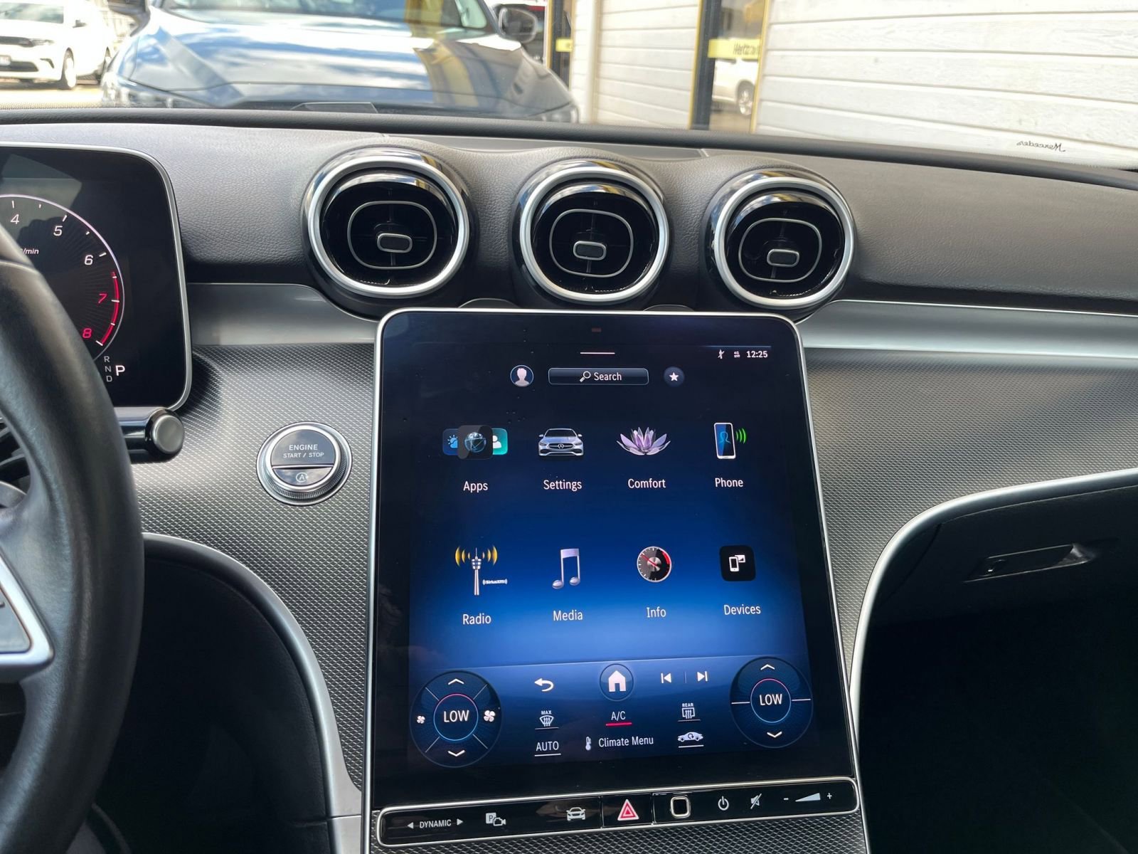 Thumbnail: 2024 Mercedes-Benz C-Class - 18