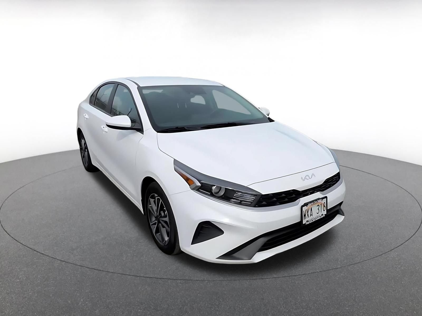 Thumbnail: 2024 Kia Forte - 3