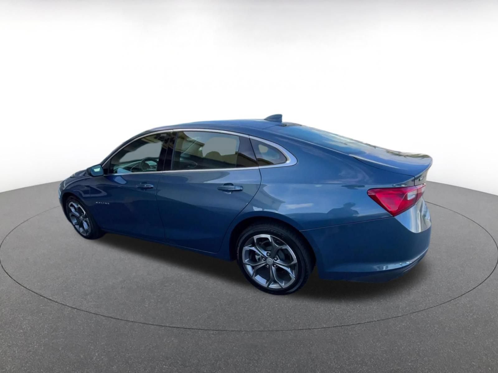 Thumbnail: 2024 Chevrolet Malibu - 10