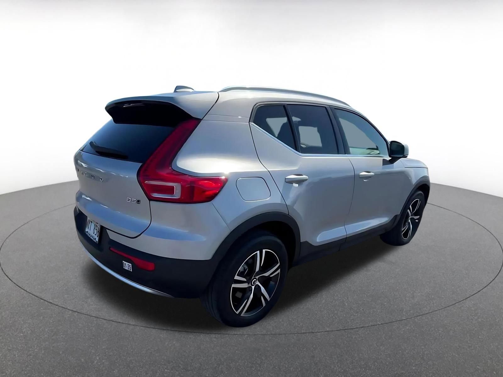 Thumbnail: 2024 Volvo XC40 - 15