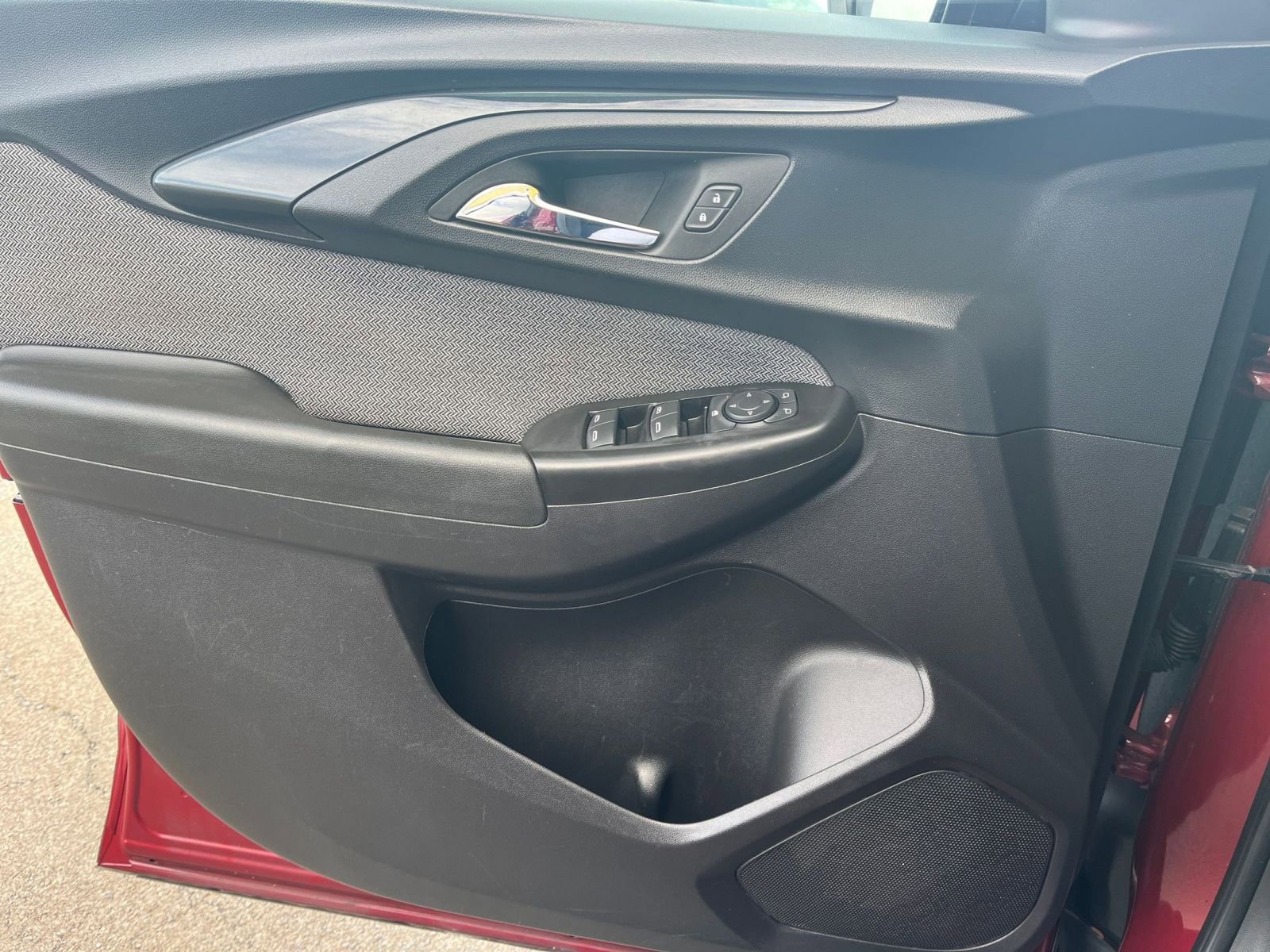 Thumbnail: 2023 Chevrolet TrailBlazer - 20