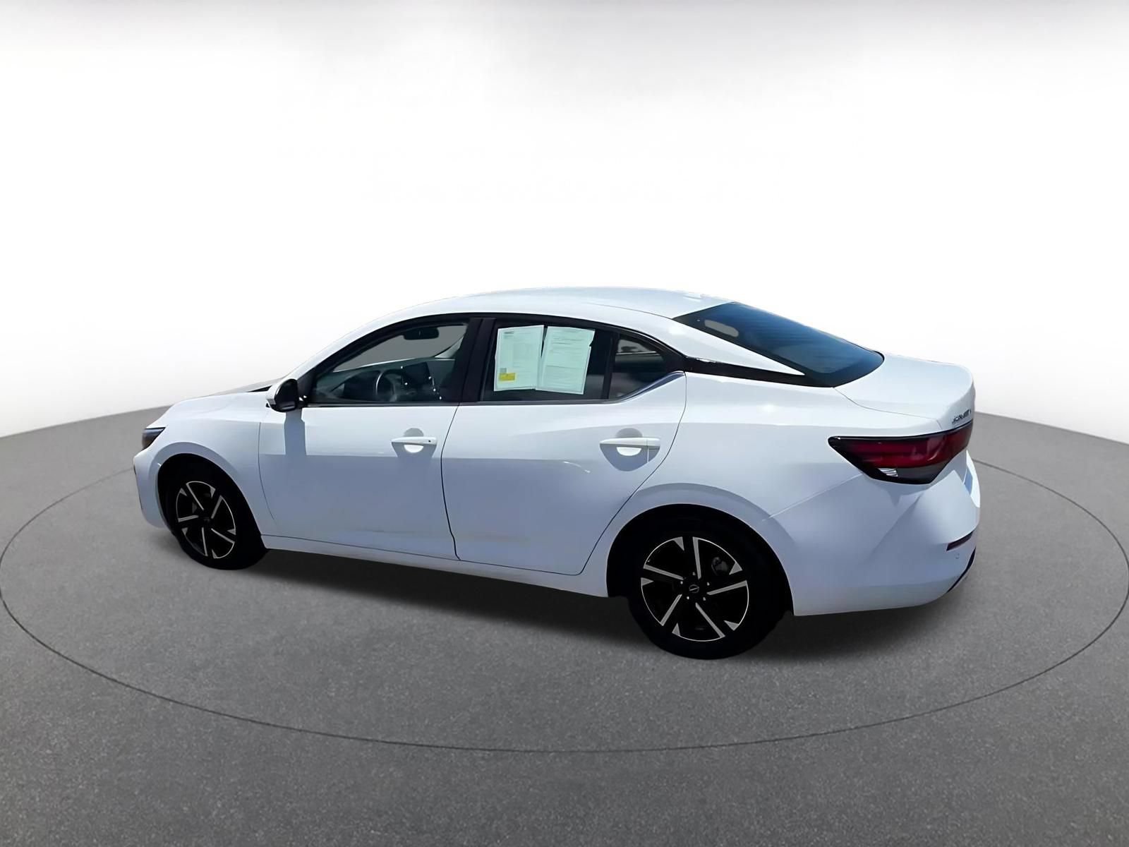 Thumbnail: 2025 Nissan Sentra - 10