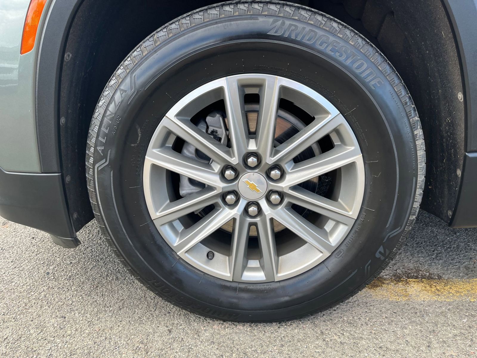 Thumbnail: 2023 Chevrolet Traverse - 30