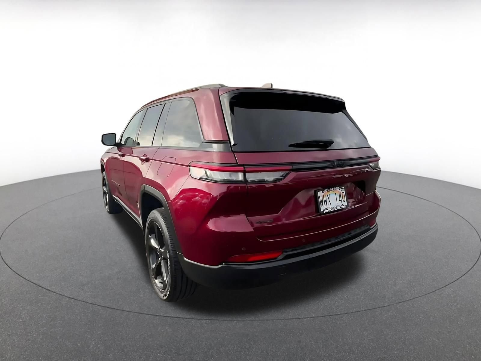 Thumbnail: 2023 Jeep Grand Cherokee - 10