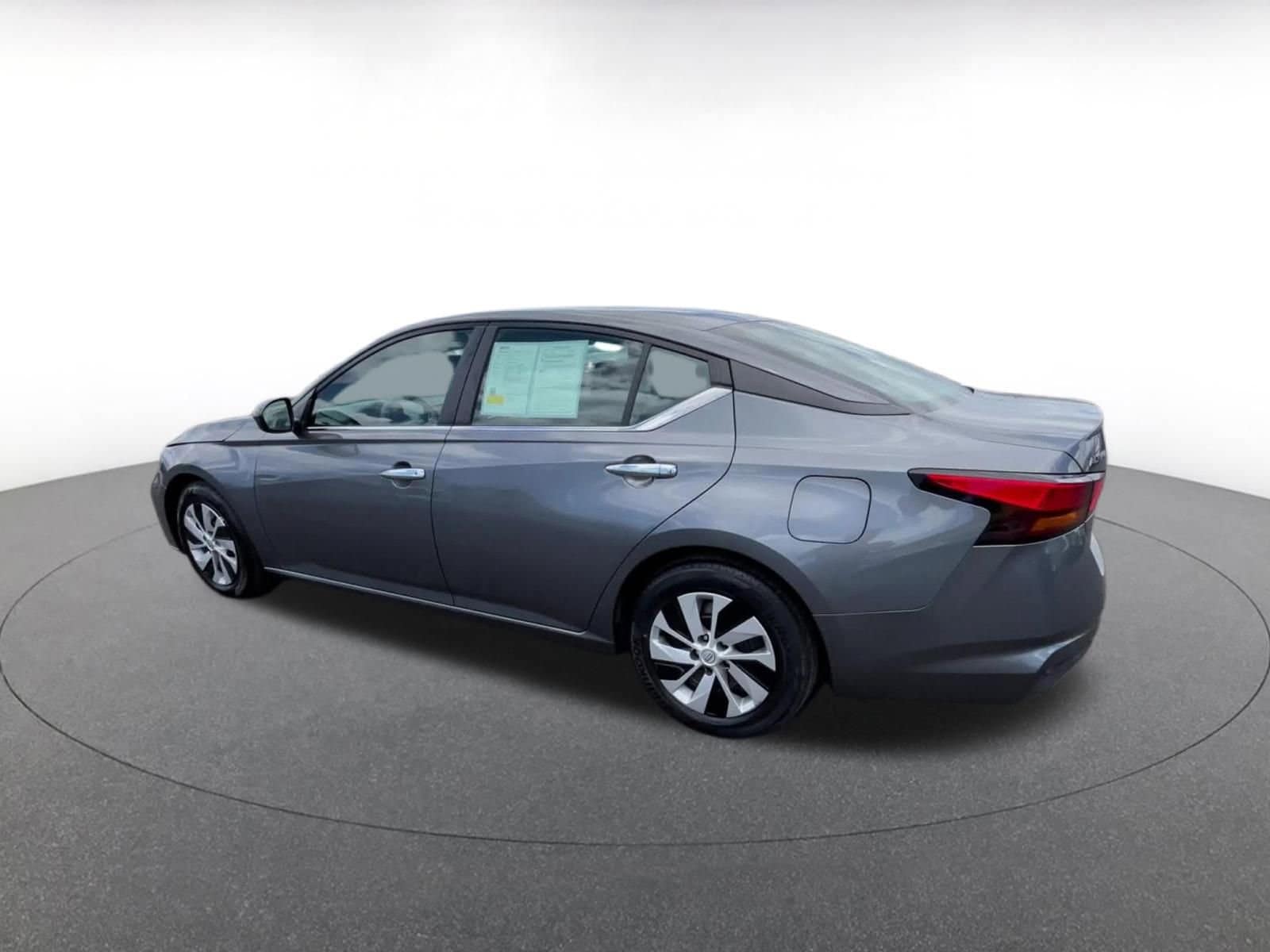 Thumbnail: 2023 Nissan Altima - 10