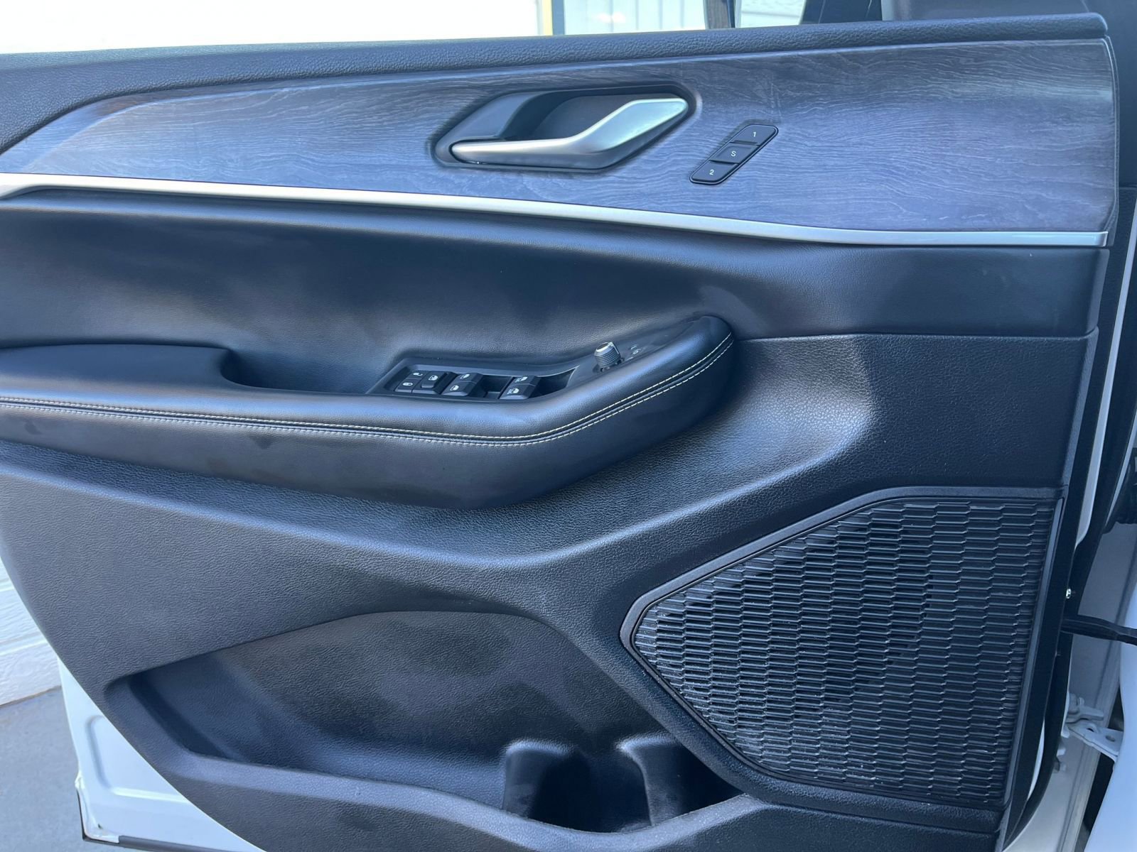 Thumbnail: 2023 Jeep Grand Cherokee - 20