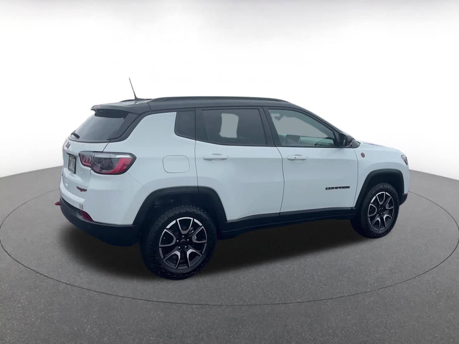 Thumbnail: 2025 Jeep Compass - 15